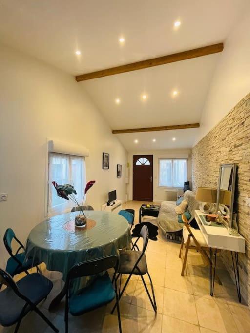 Orly Shelter Apartamento Exterior foto